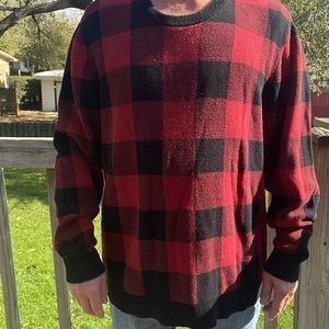 American rag RED & black sweater.XXL